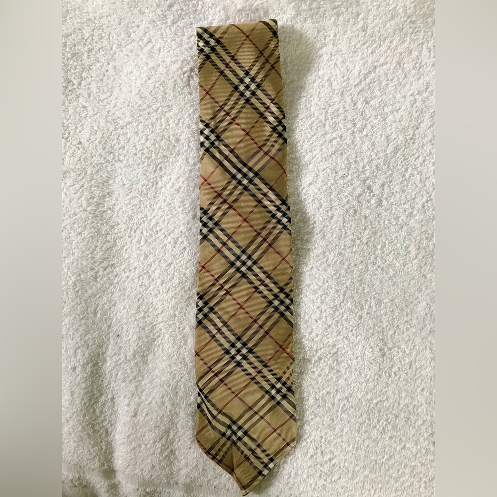 Classic Burberry silk necktie men’s